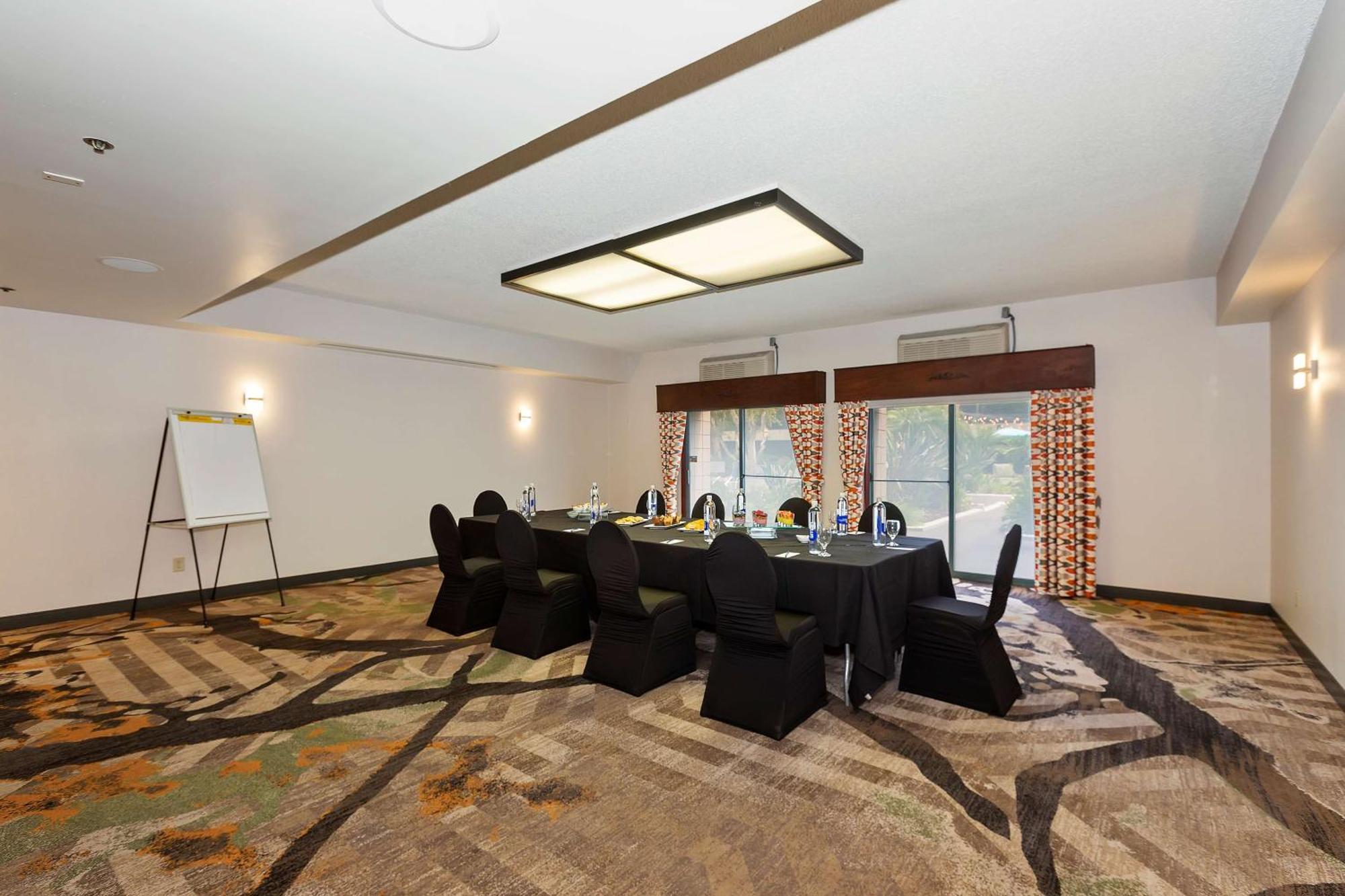 Doubletree By Hilton Whittier Hotel Kültér fotó