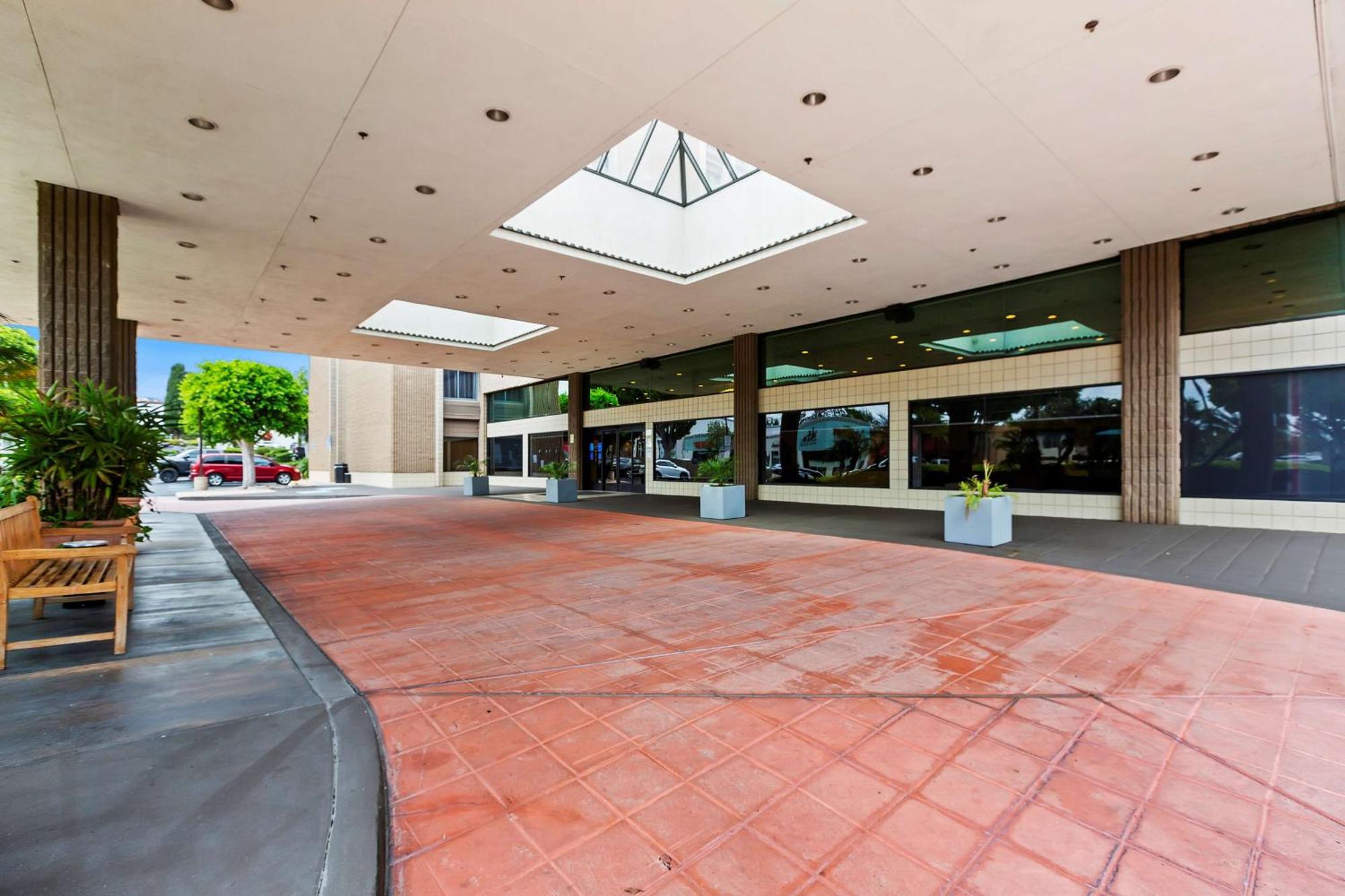 Doubletree By Hilton Whittier Hotel Kültér fotó